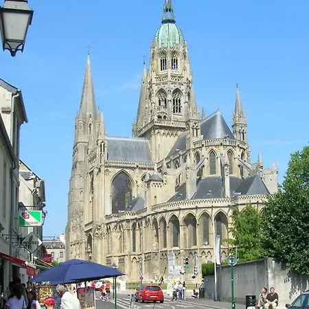 Maison 3 Ch Vue Sur Confortable Lumineuse Belle Terrasse Grand Jardin 10 Mn A Pied De La - Proche Superette Et Omaha *