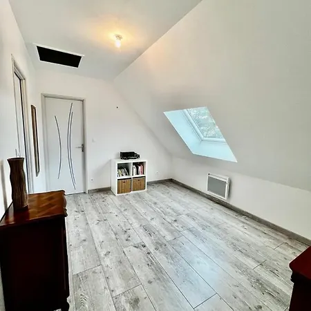 Villa Maison 3 Ch Vue Sur Confortable Lumineuse Belle Terrasse Grand Jardin 10 Mn A Pied De La - Proche Superette Et Omaha *