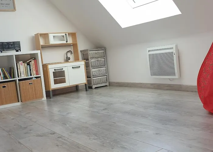 Vila Maison 3 Ch Vue Sur Confortable Lumineuse Belle Terrasse Grand Jardin 10 Mn A Pied De La - Proche Superette Et Omaha *