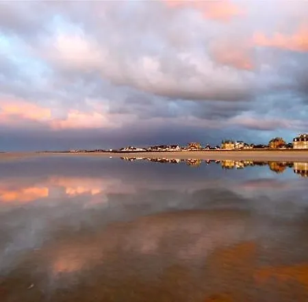 Villa Maison 3 Ch Vue Sur Confortable Lumineuse Belle Terrasse Grand Jardin 10 Mn A Pied De La - Proche Superette Et Omaha *