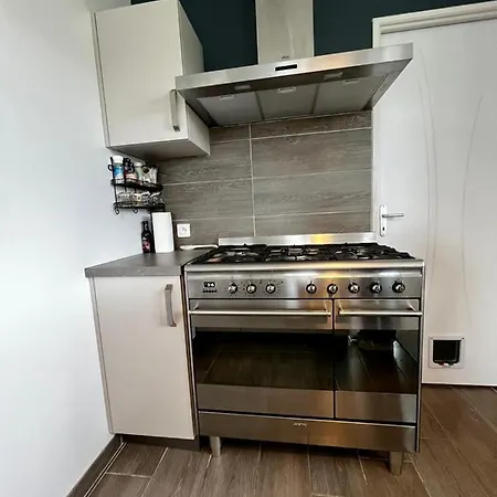 Maison 3 Ch Vue Sur Confortable Lumineuse Belle Terrasse Grand Jardin 10 Mn A Pied De La - Proche Superette Et Omaha Villa *