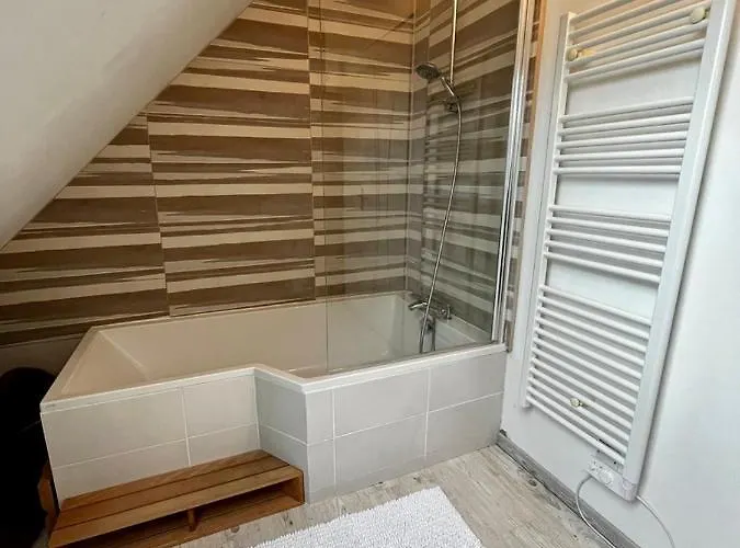 Maison Vue Mer: Seaside Comfort With Garden Terrace *