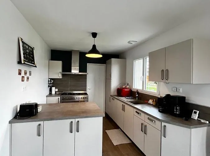 Maison Vue Mer: Seaside Comfort With Garden Terrace * Vierville-sur-Mer